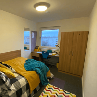 Single Ensuite Premium - Image 1